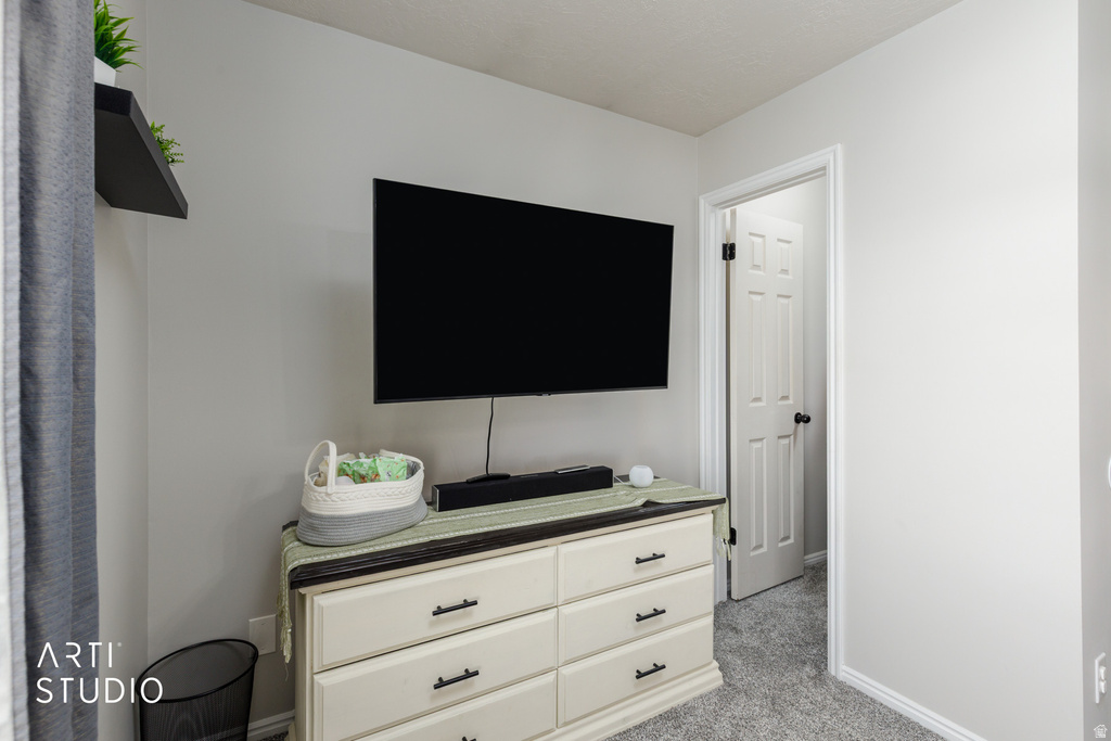 593 W 950 N Clinton, UT 84015