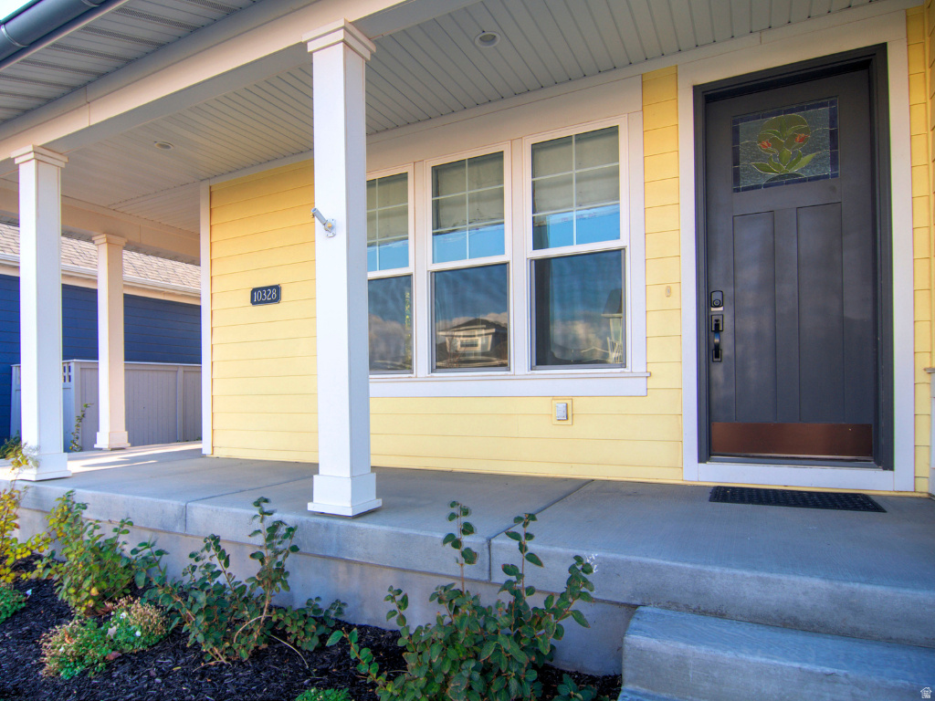 10328 S YELLOW KNIFE WAY South Jordan, UT 84009