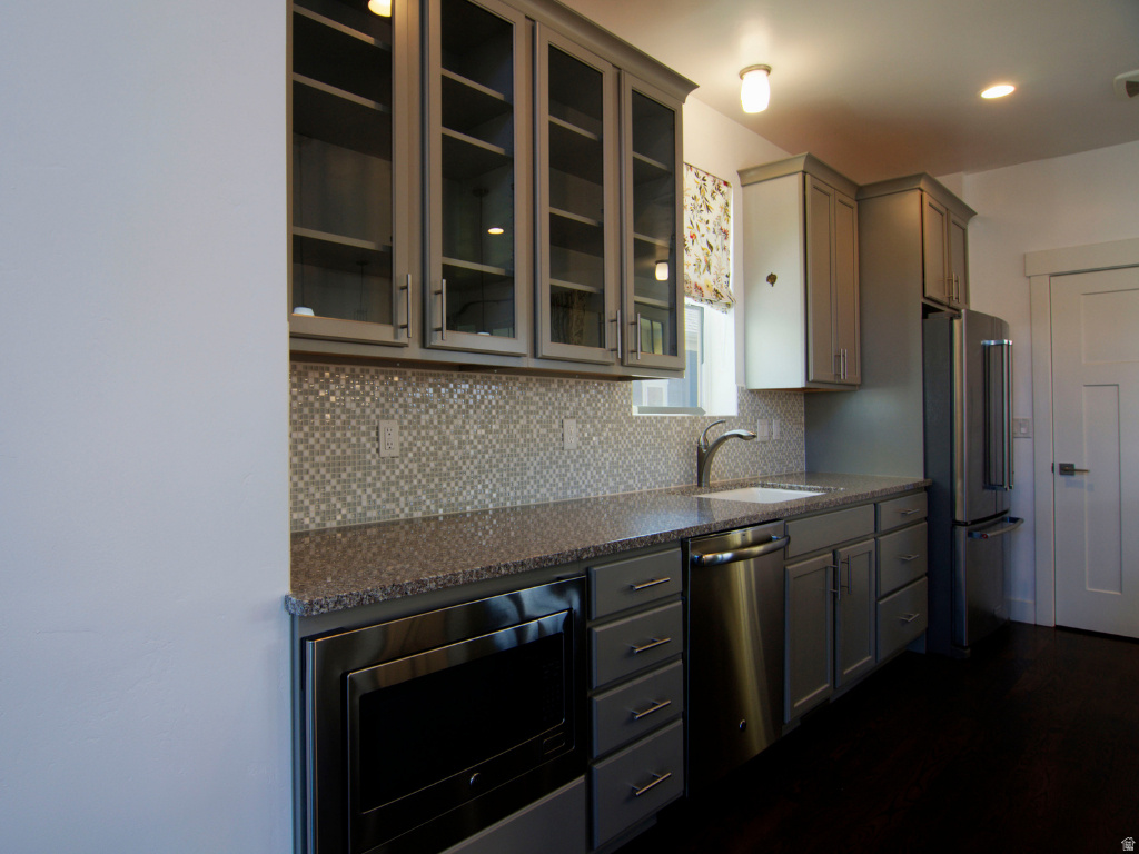 10328 S YELLOW KNIFE WAY South Jordan, UT 84009