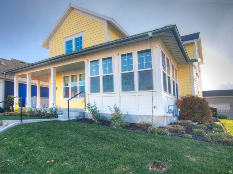 10328 S YELLOW KNIFE WAY South Jordan, UT 84009