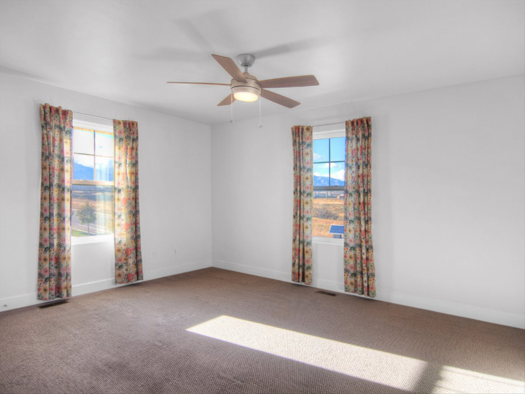 10328 S YELLOW KNIFE WAY South Jordan, UT 84009