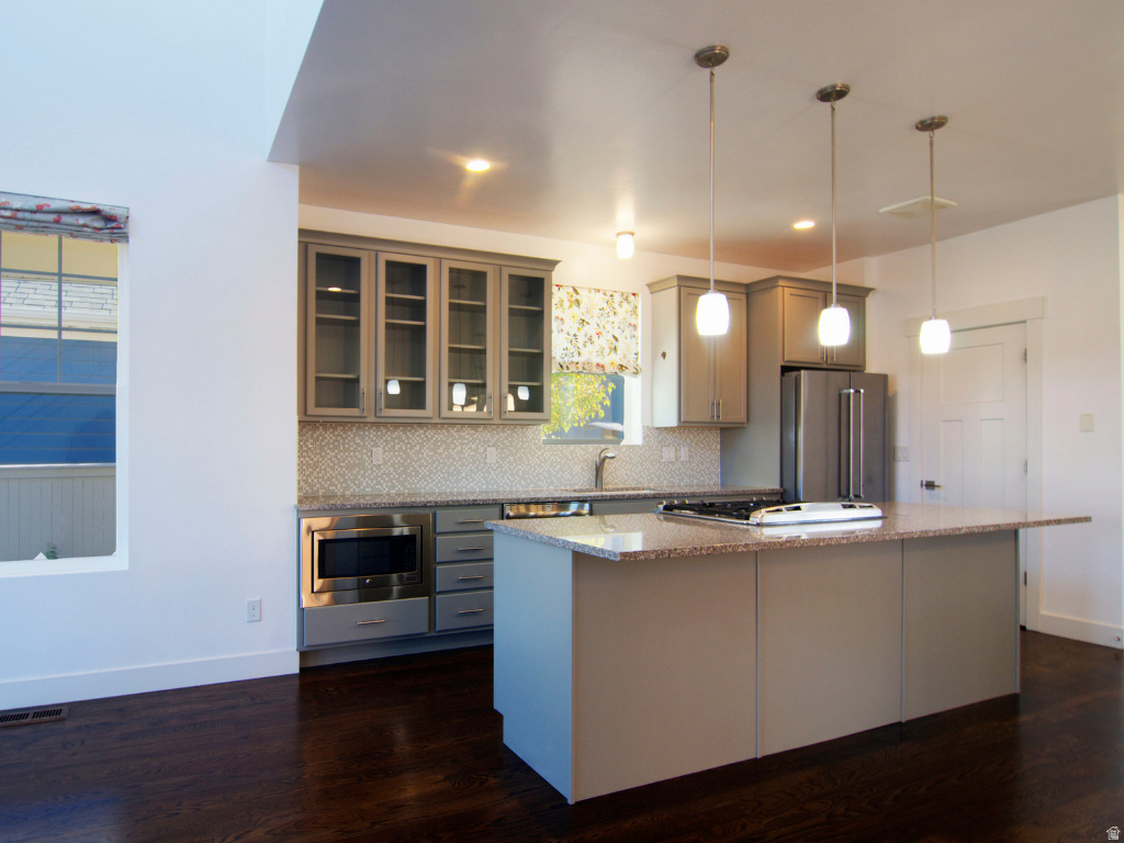 10328 S YELLOW KNIFE WAY South Jordan, UT 84009