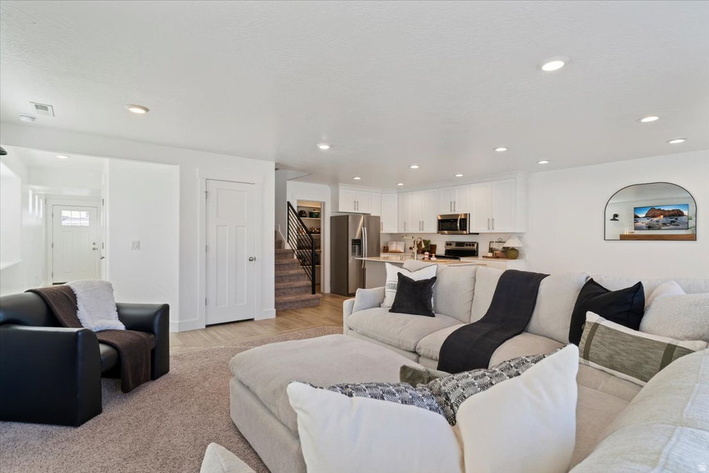 6510 S ASPEN LN South Weber, UT 84405