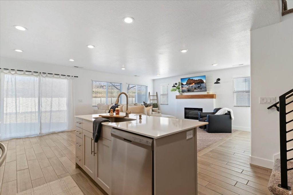 6510 S ASPEN LN South Weber, UT 84405