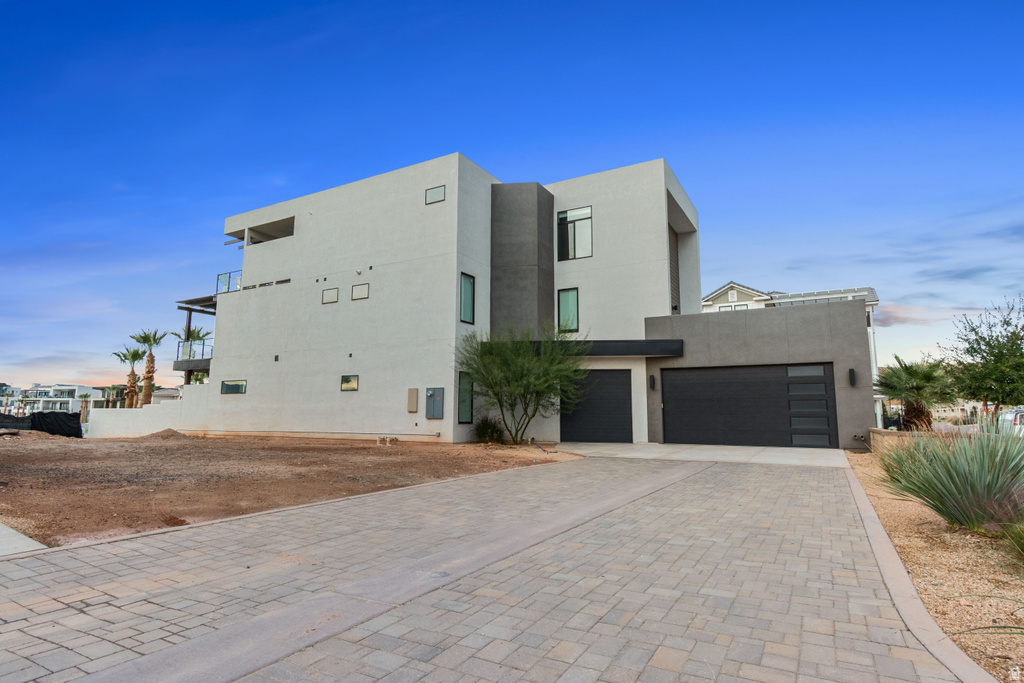 772 W AKOYA PEARL ST St George, UT 84790