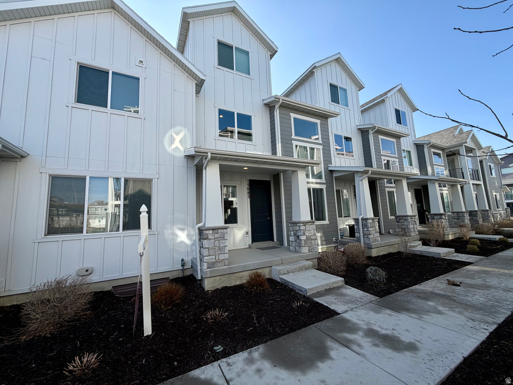 15085 S REINS WAY Bluffdale, UT 84065