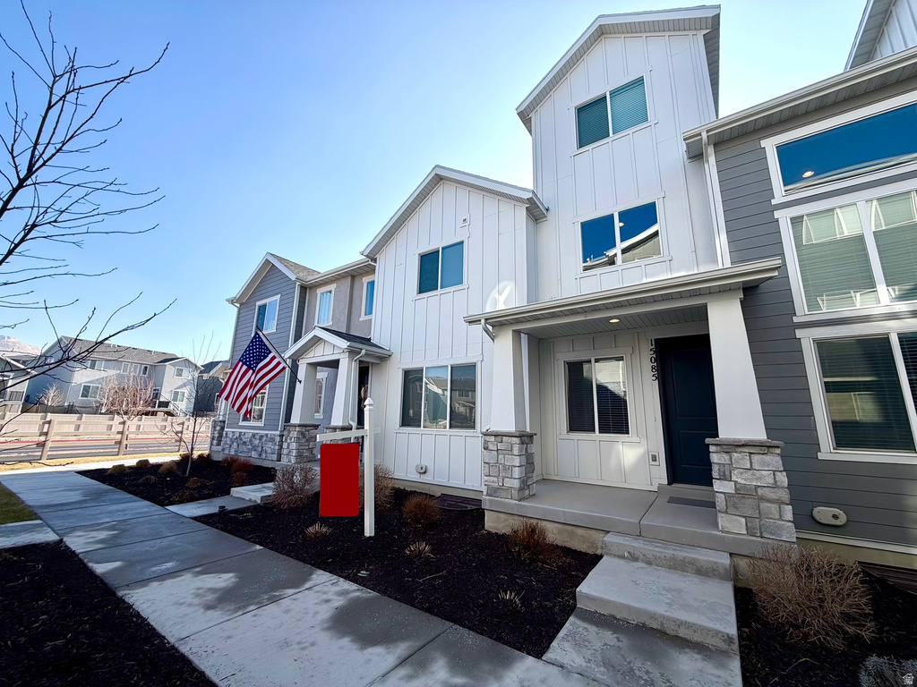 15085 S REINS WAY Bluffdale, UT 84065