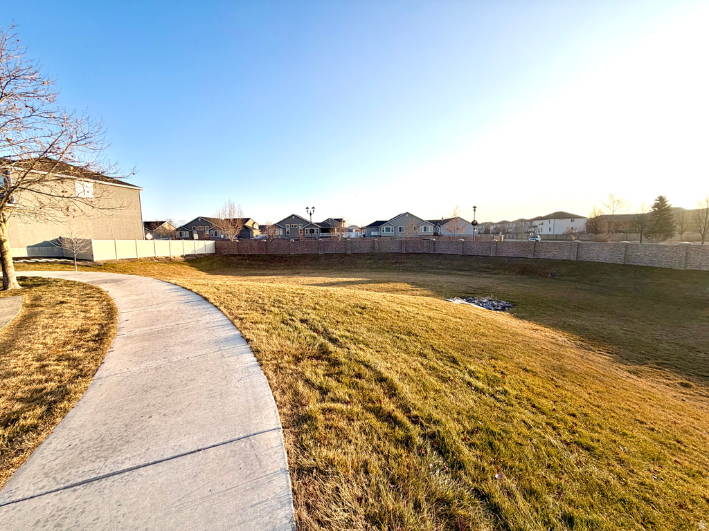 35 E WATER LN Vineyard, UT 84059