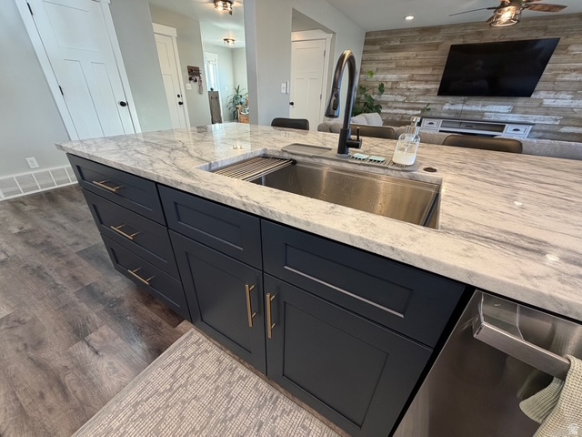 35 E WATER LN Vineyard, UT 84059