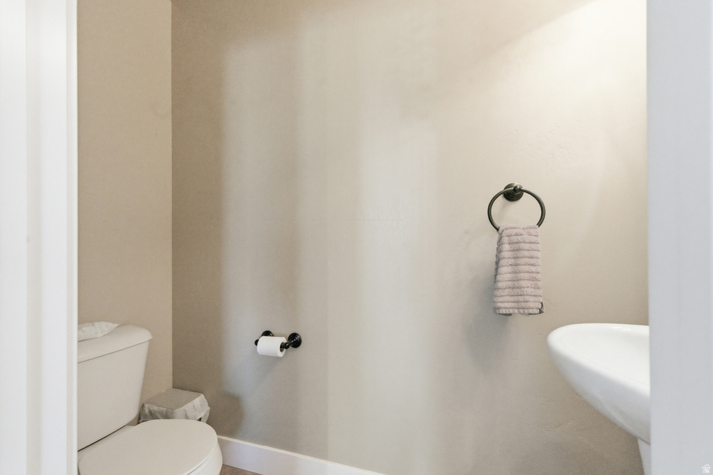 35 E WATER LN Vineyard, UT 84059