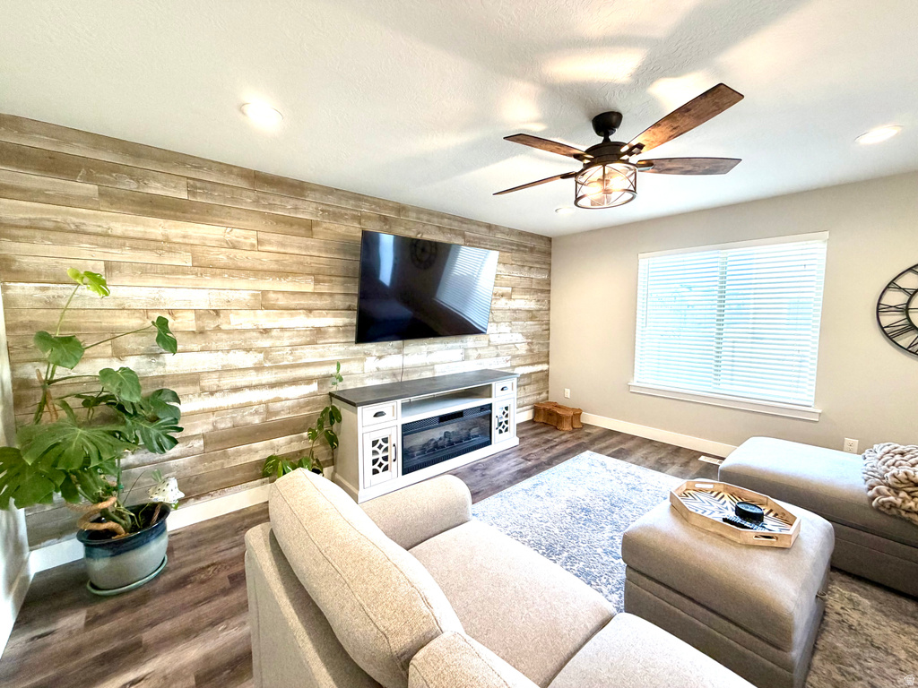 35 E WATER LN Vineyard, UT 84059