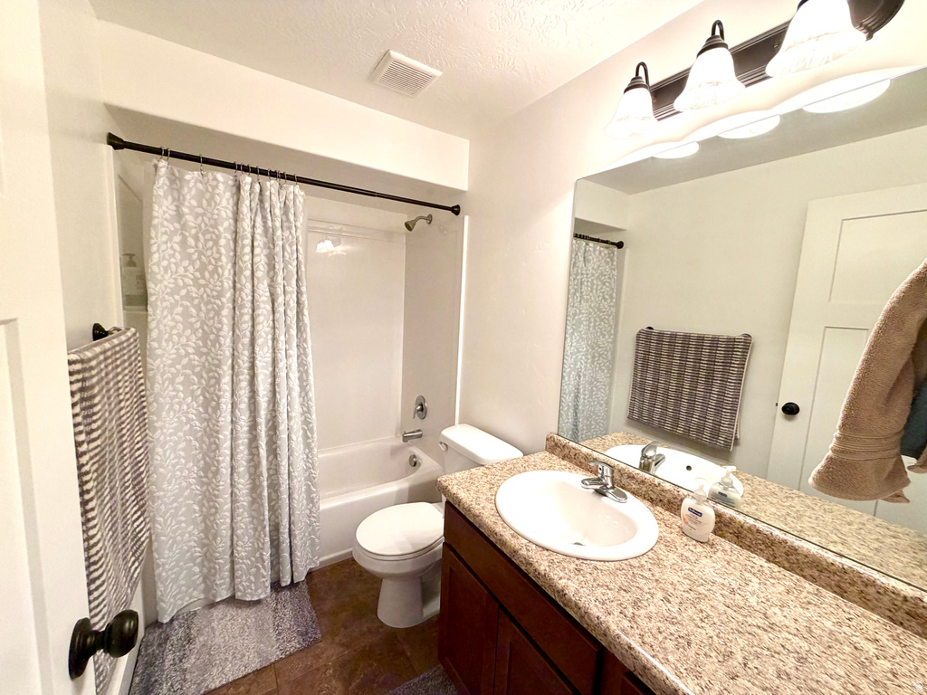 35 E WATER LN Vineyard, UT 84059