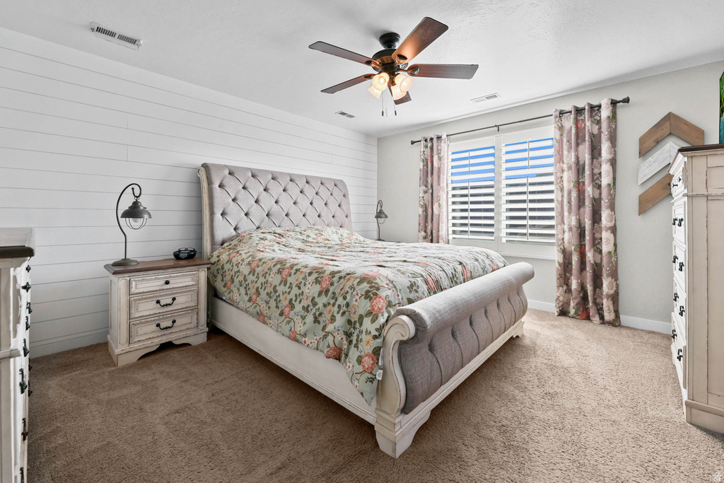 947 ELIZABETH DR North Salt Lake, UT 84054