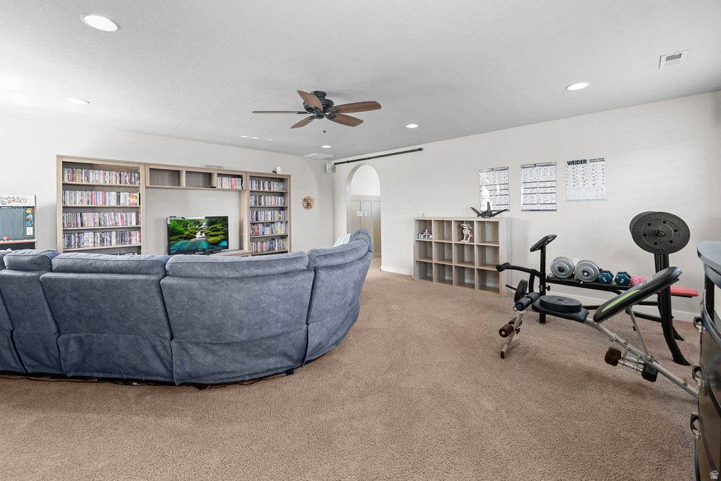 947 ELIZABETH DR North Salt Lake, UT 84054