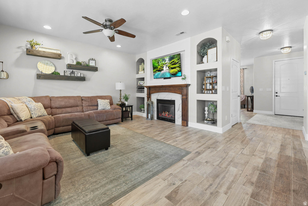 947 ELIZABETH DR North Salt Lake, UT 84054