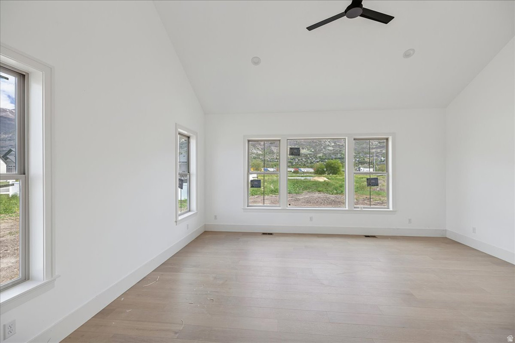 587 S DANIEL DR #817 Farmington, UT 84025
