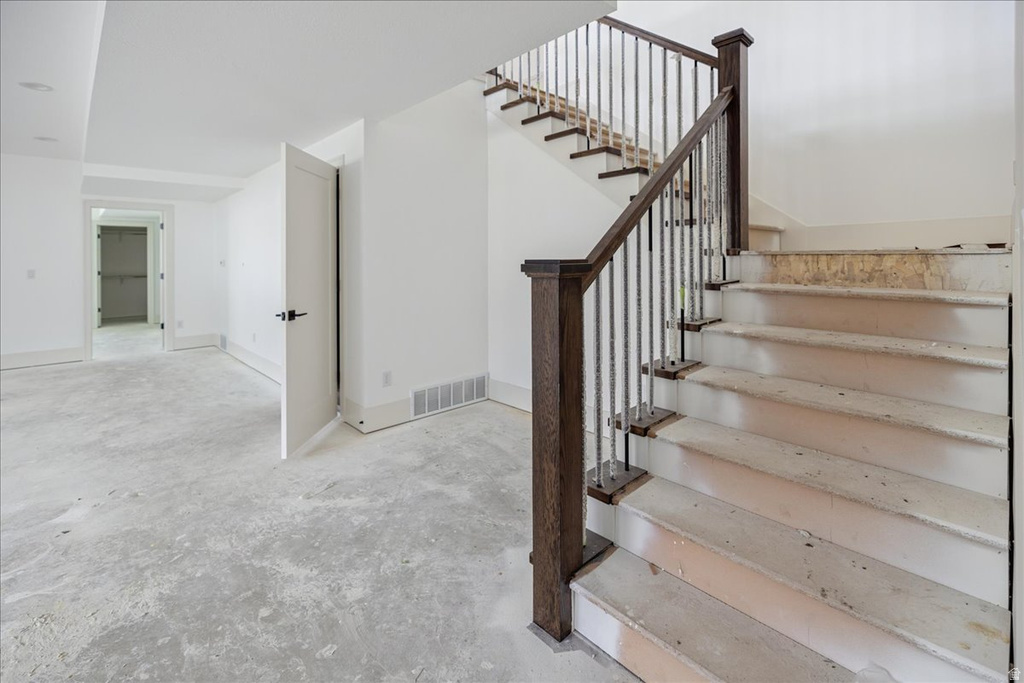 587 S DANIEL DR #817 Farmington, UT 84025