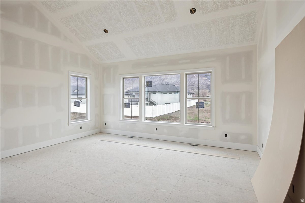 587 S DANIEL DR #817 Farmington, UT 84025