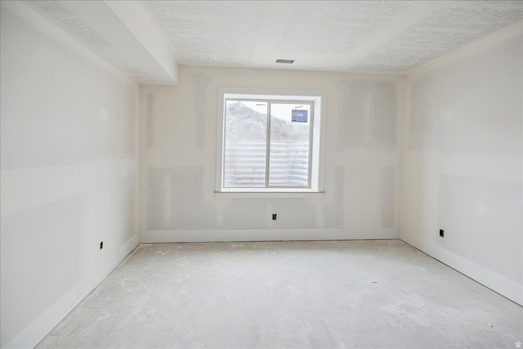 587 S DANIEL DR #817 Farmington, UT 84025