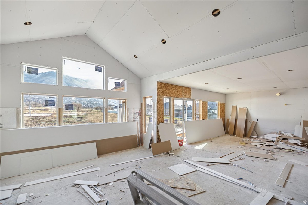 587 S DANIEL DR #817 Farmington, UT 84025