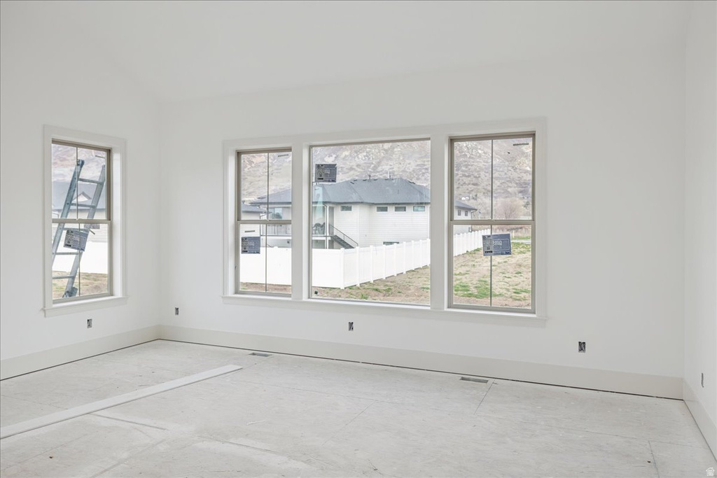 587 S DANIEL DR #817 Farmington, UT 84025