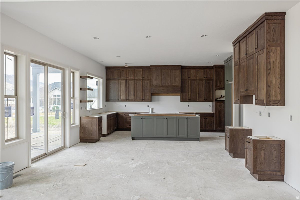 587 S DANIEL DR #817 Farmington, UT 84025