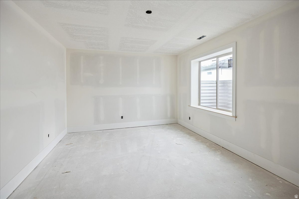 587 S DANIEL DR #817 Farmington, UT 84025