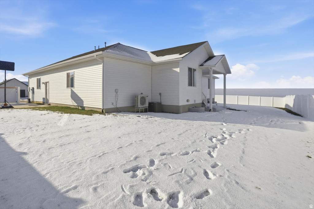 1071 E 160 N Hyde Park, UT 84318