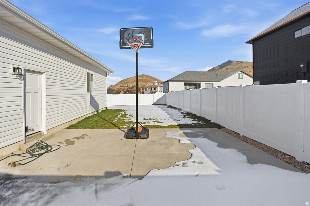 1071 E 160 N Hyde Park, UT 84318