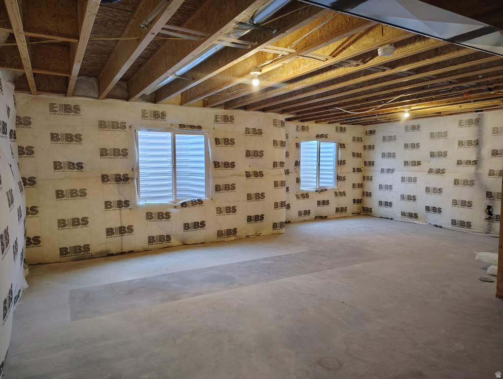 2042 N ESSIE DR Tooele, UT 84074