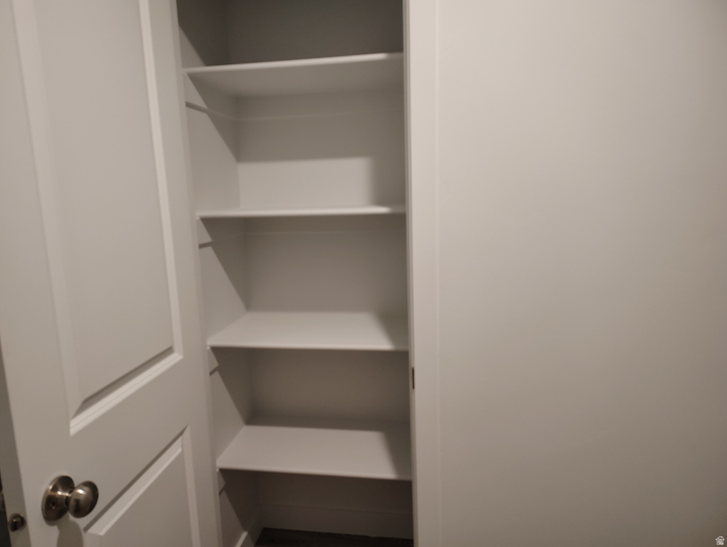 2042 N ESSIE DR Tooele, UT 84074