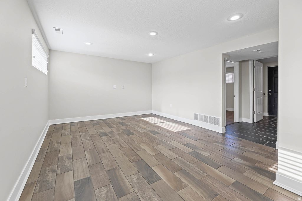 465 E 400 N Tooele, UT 84074