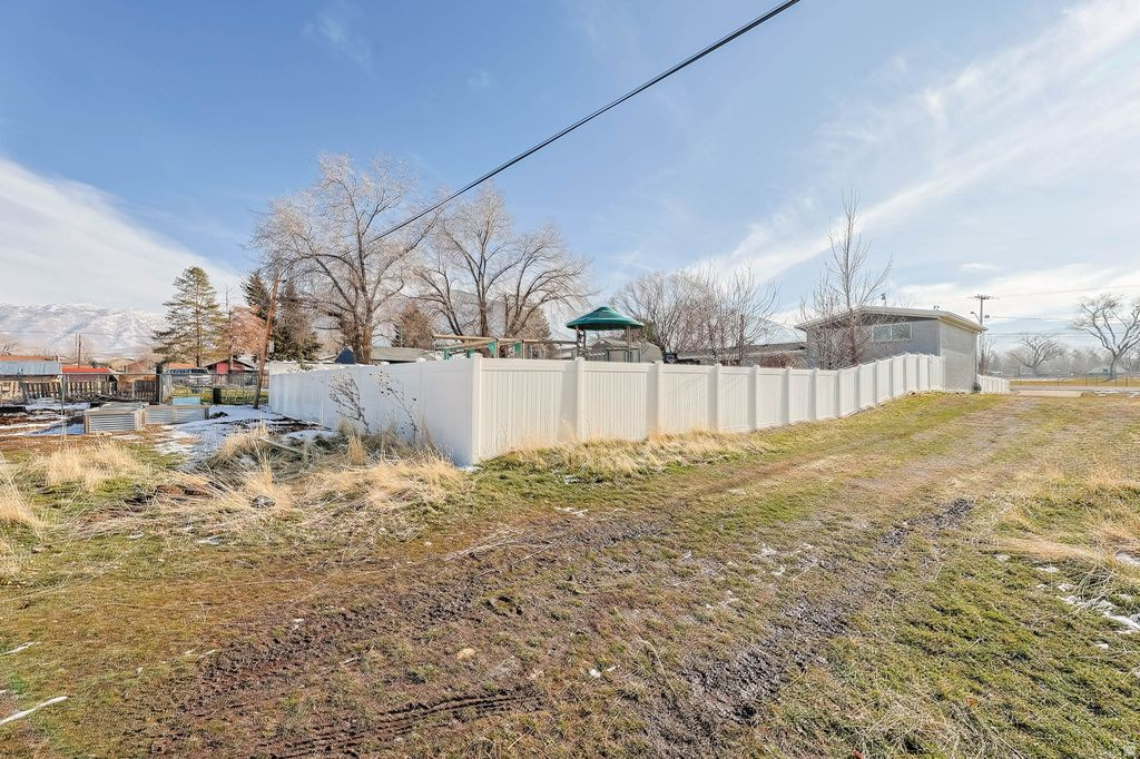 465 E 400 N Tooele, UT 84074