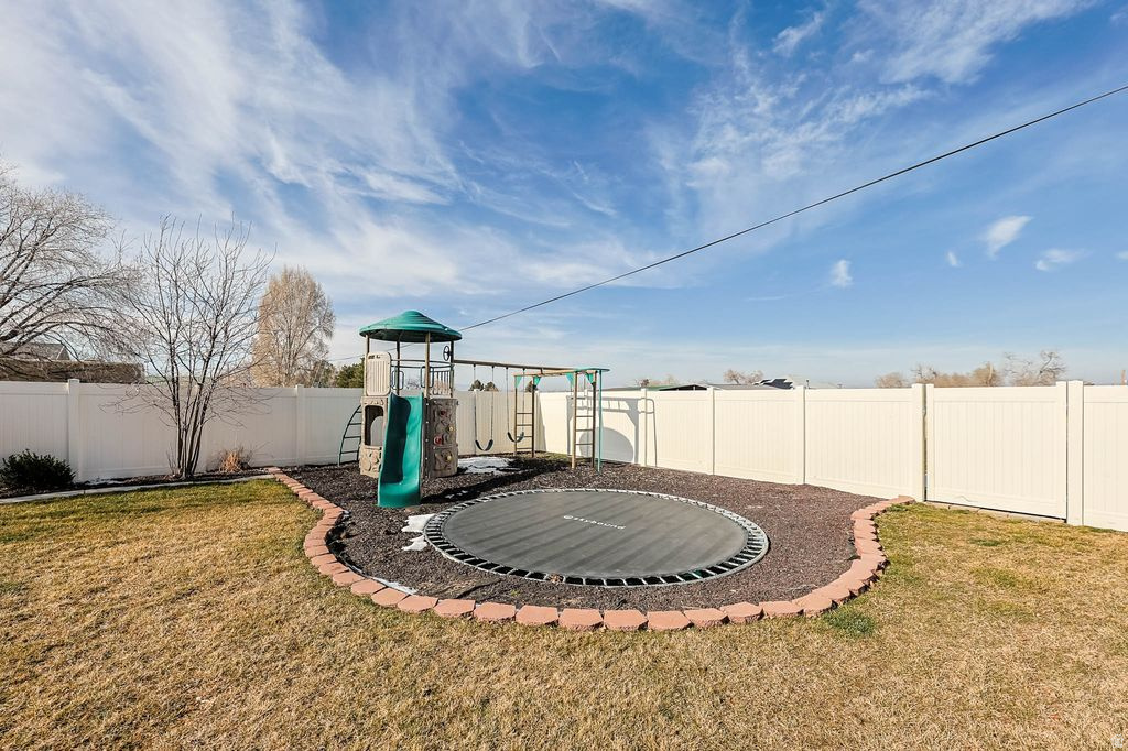 465 E 400 N Tooele, UT 84074