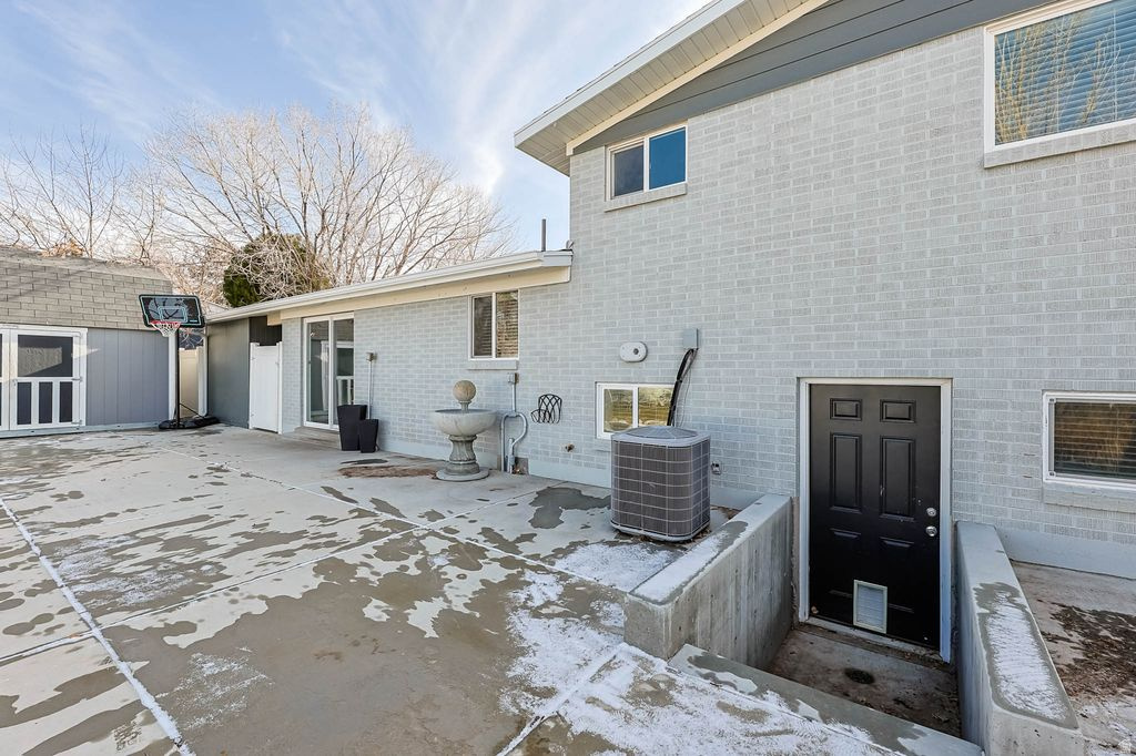 465 E 400 N Tooele, UT 84074