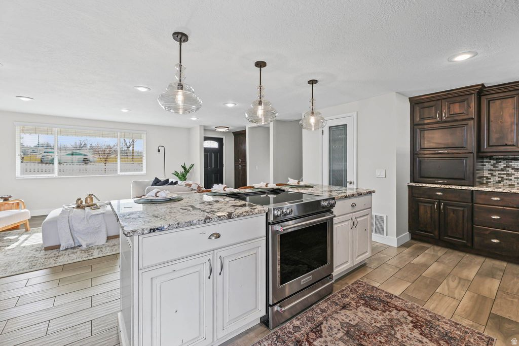 465 E 400 N Tooele, UT 84074