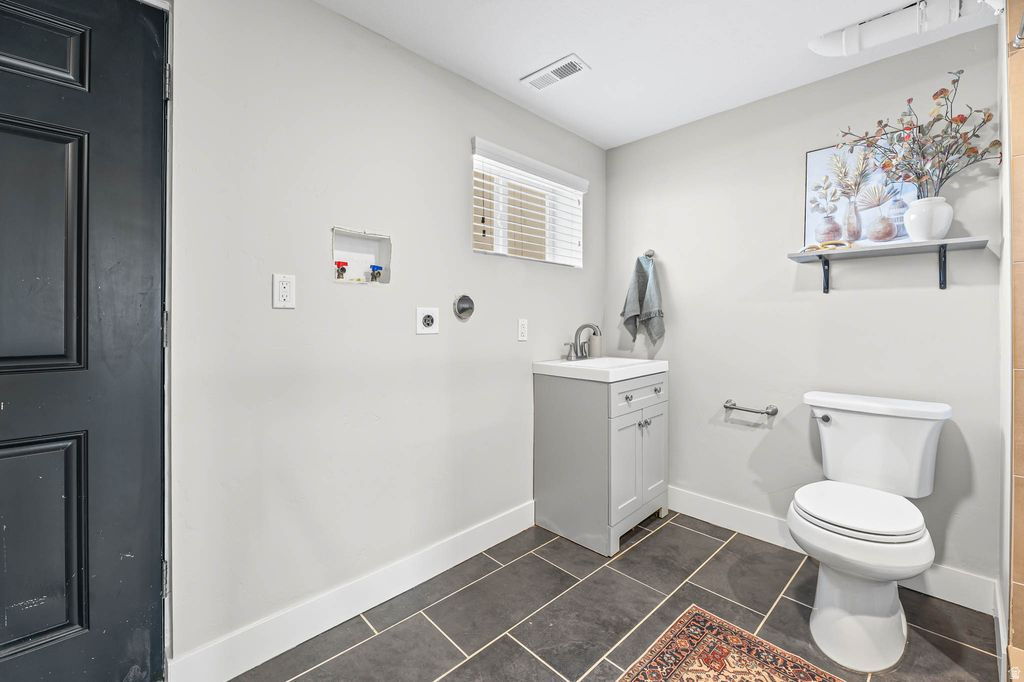 465 E 400 N Tooele, UT 84074