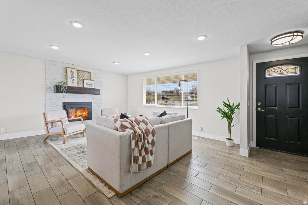 465 E 400 N Tooele, UT 84074