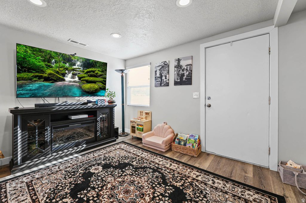 453 E 400 N Tooele, UT 84074