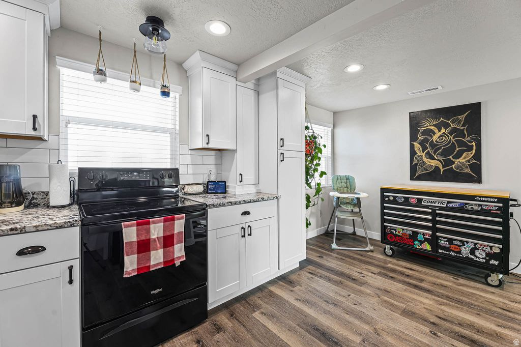 453 E 400 N Tooele, UT 84074