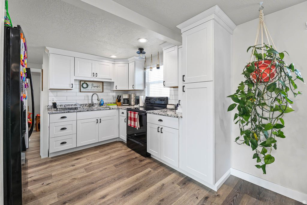 453 E 400 N Tooele, UT 84074