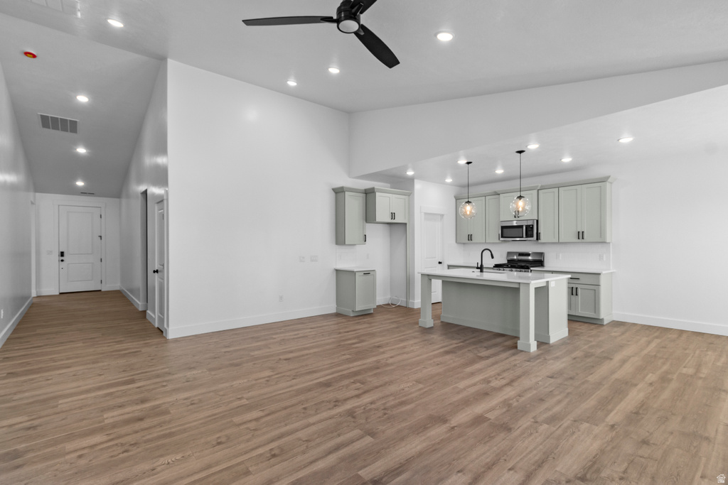 552 S RIVERGATE DR Logan, UT 84321