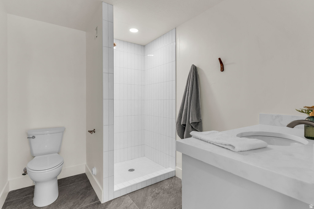 2250 E HIGH MOUNTAIN DR Sandy, UT 84092