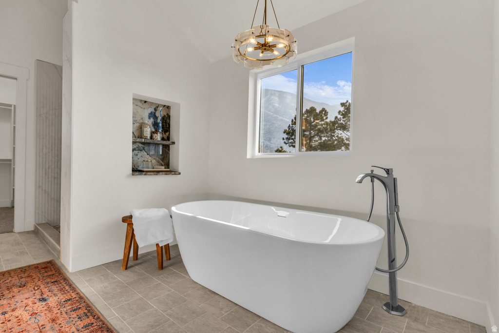 2250 E HIGH MOUNTAIN DR Sandy, UT 84092