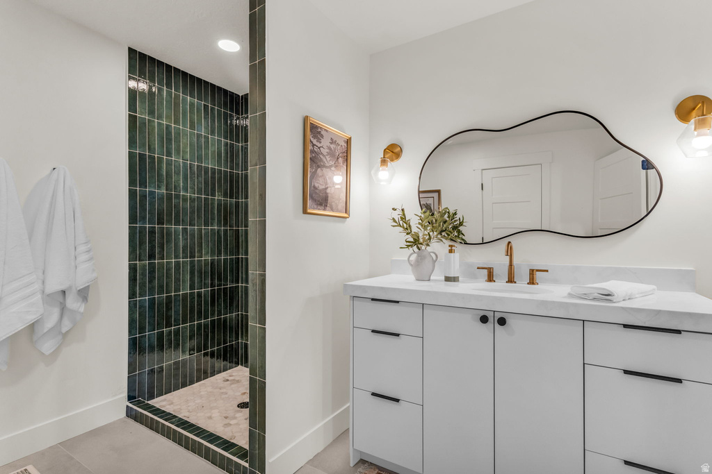 2250 E HIGH MOUNTAIN DR Sandy, UT 84092