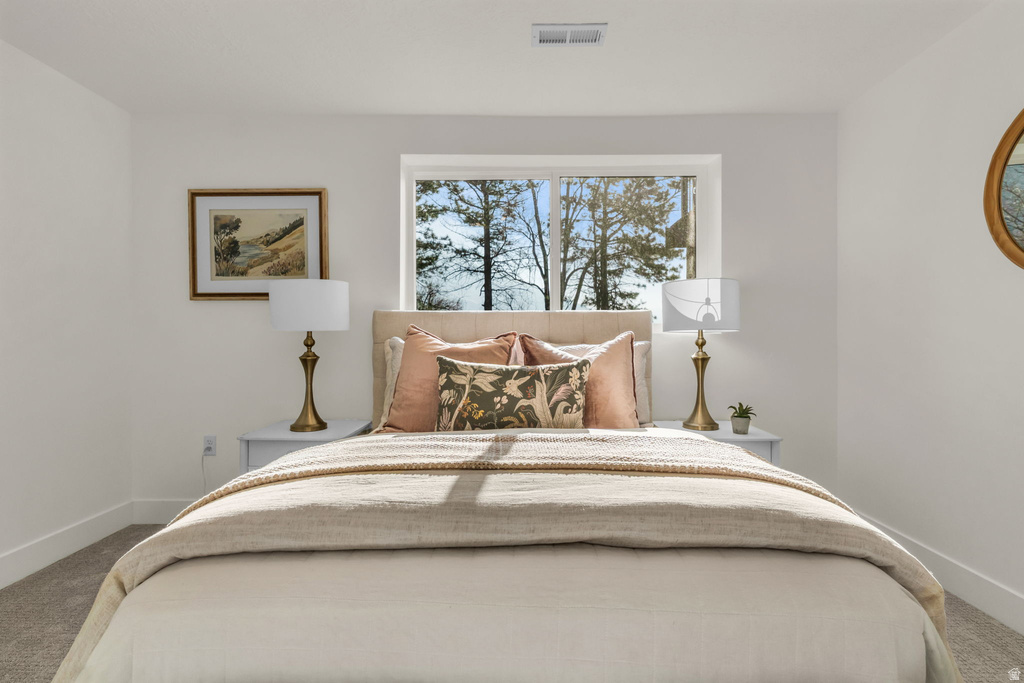 2250 E HIGH MOUNTAIN DR Sandy, UT 84092