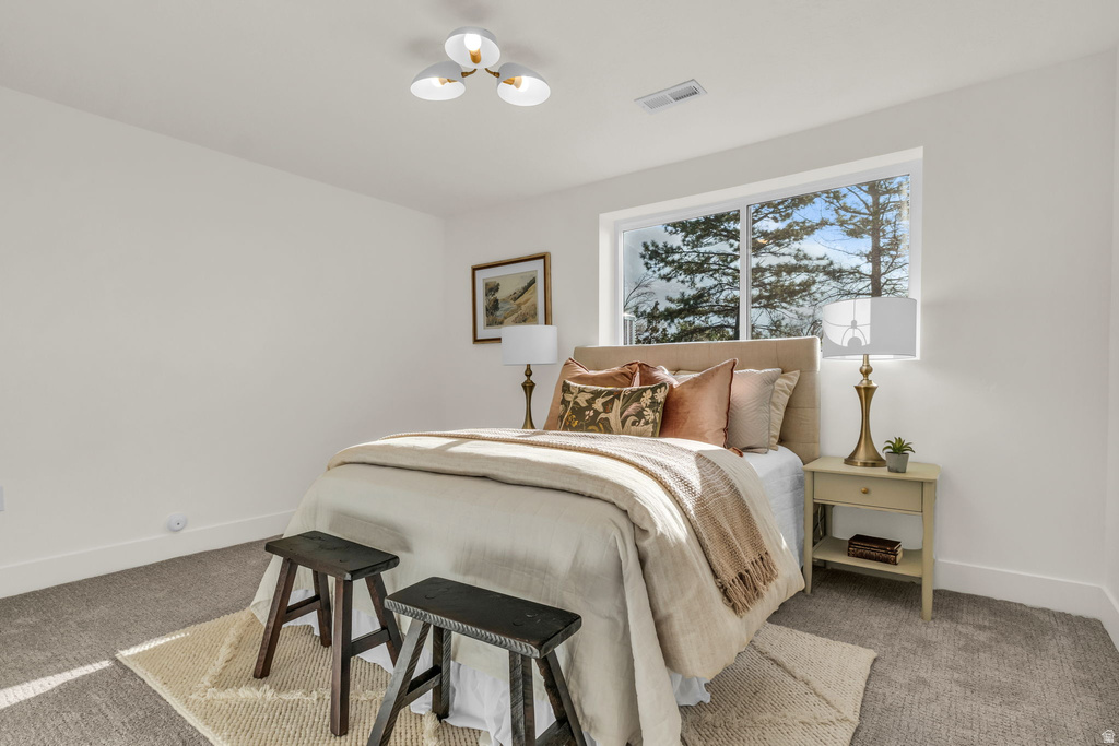 2250 E HIGH MOUNTAIN DR Sandy, UT 84092