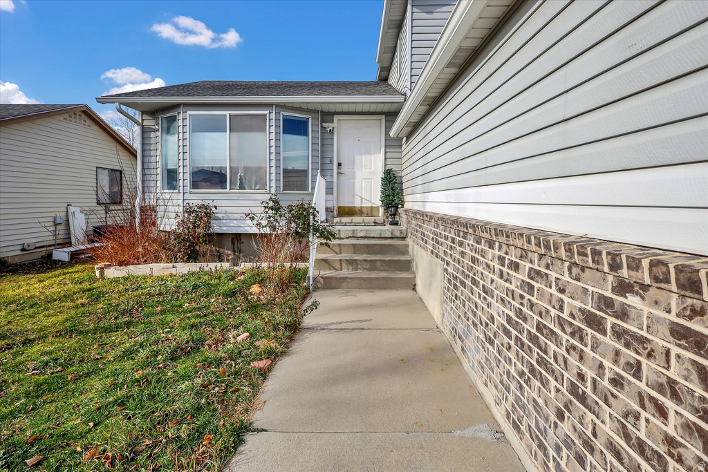 6084 S LONGMORE DR Salt Lake City, UT 84118