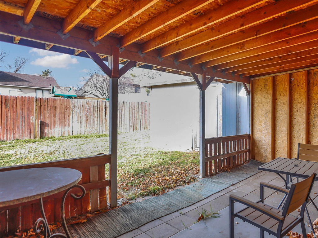 6084 S LONGMORE DR Salt Lake City, UT 84118