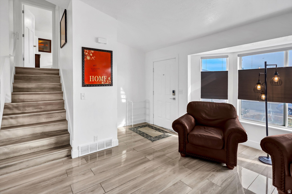 6084 S LONGMORE DR Salt Lake City, UT 84118